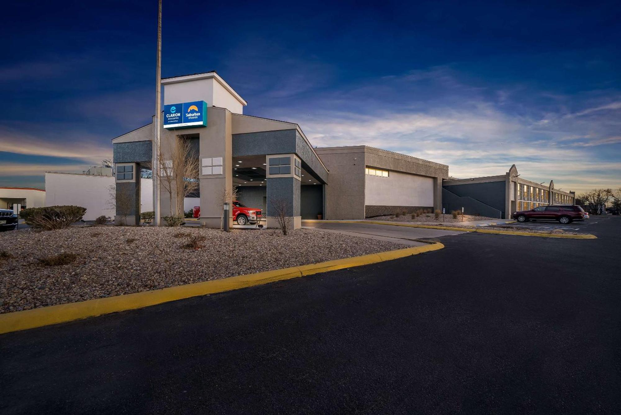 Suburban Studios, Kearney Bagian luar foto
