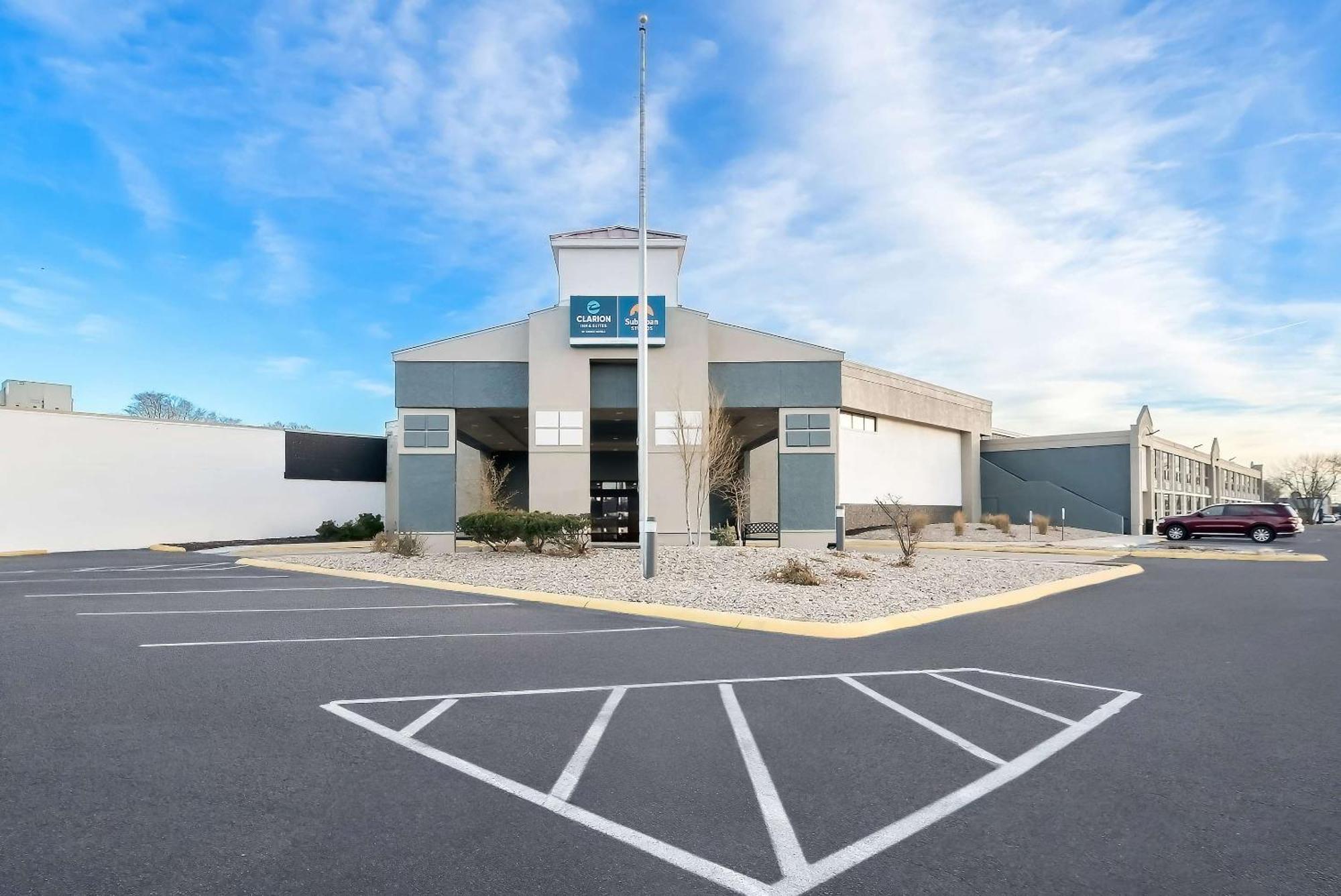 Suburban Studios, Kearney Bagian luar foto